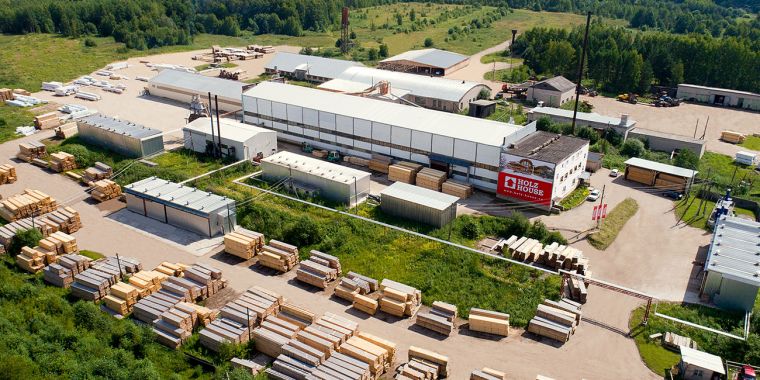 Завод по производству клееного бруса компании HOLZ HOUSE. Завод по производству клееного бруса компании HOLZ HOUSE.